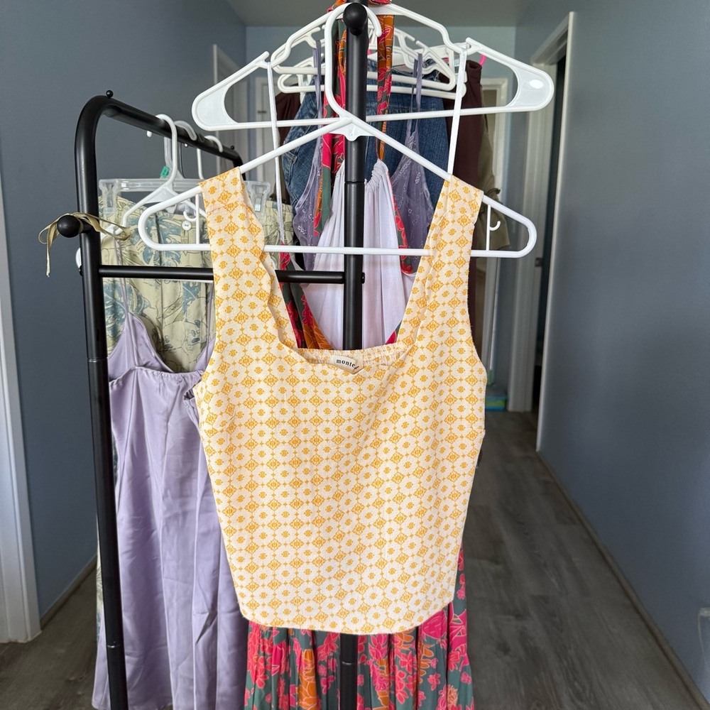 Monteau Yellow and White Geometric Top